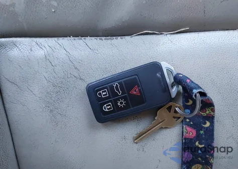 2015 Volvo S60 T5 Premier z USA, uszkodzony, nr VIN YV1612TK0F2336447